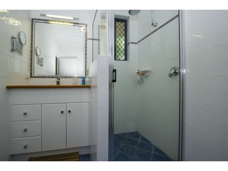 6 Boulder Court, Nelly Bay QLD 4819