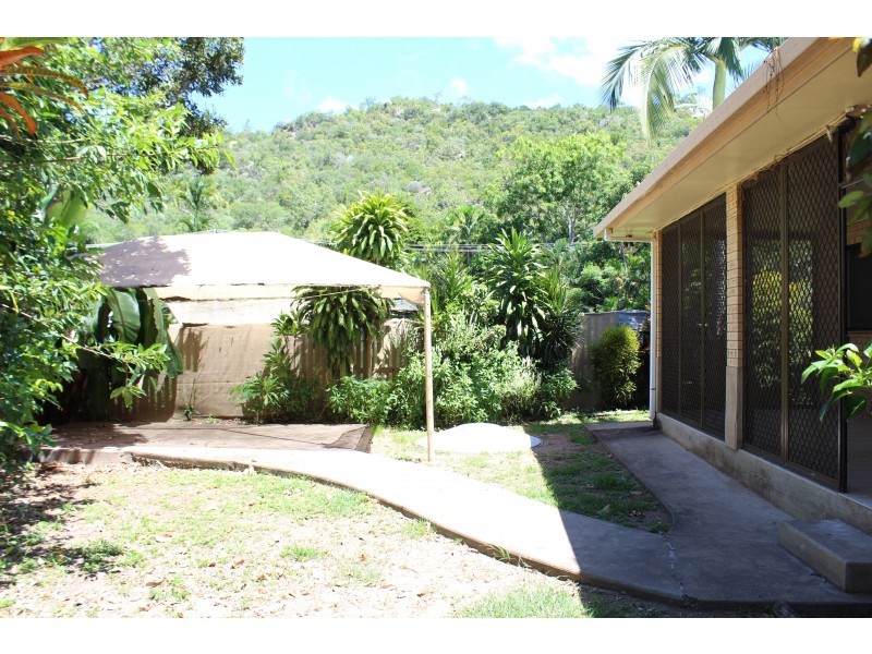 20 Nerita Cres, Nelly Bay QLD 4819