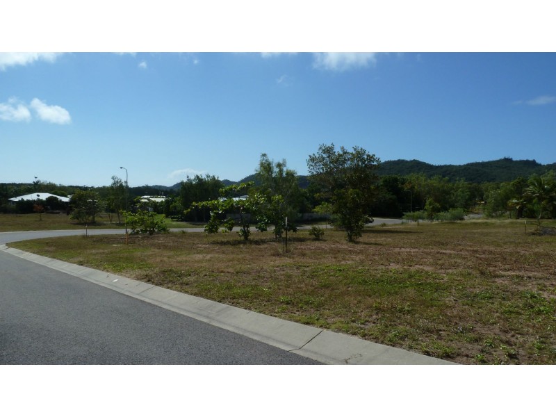 25 Wallaby Way, Horseshoe Bay QLD 4819