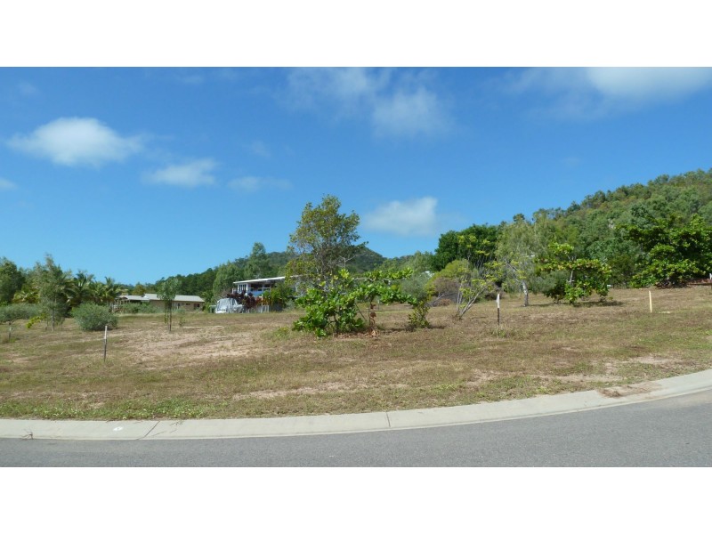 25 Wallaby Way, Horseshoe Bay QLD 4819