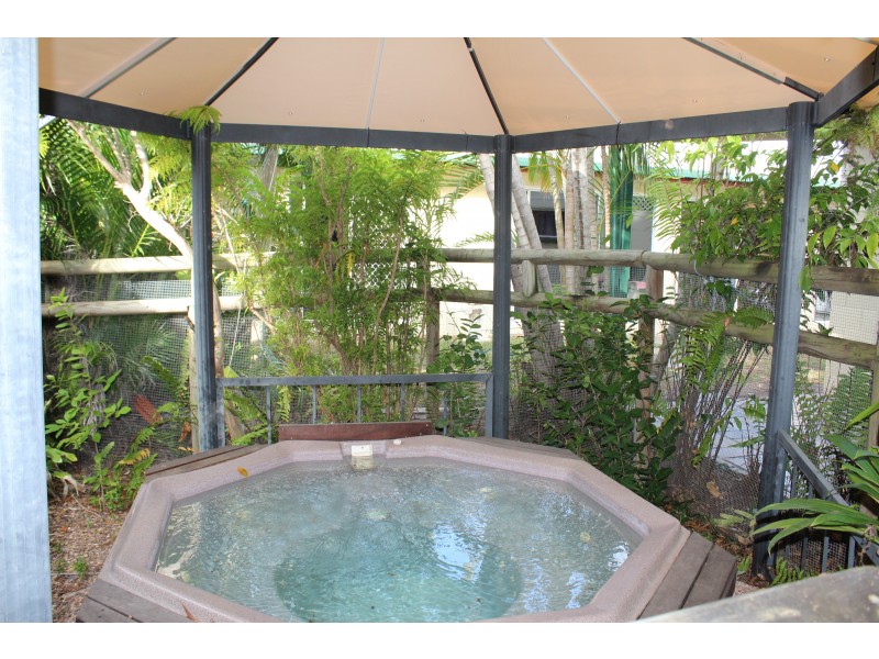 124 Horseshoe Bay Rd, Horseshoe Bay QLD 4819