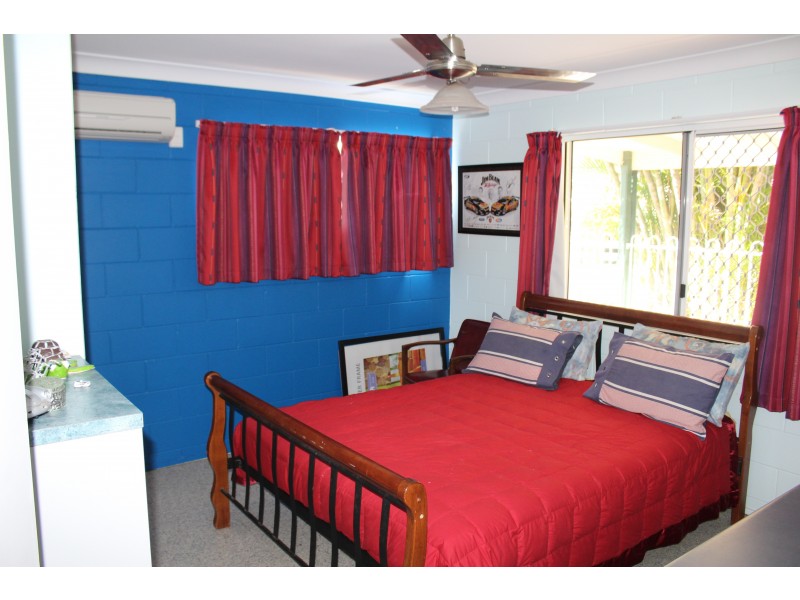 124 Horseshoe Bay Rd, Horseshoe Bay QLD 4819