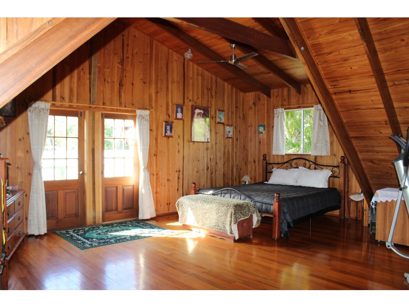 124 Horseshoe Bay Rd, Horseshoe Bay QLD 4819