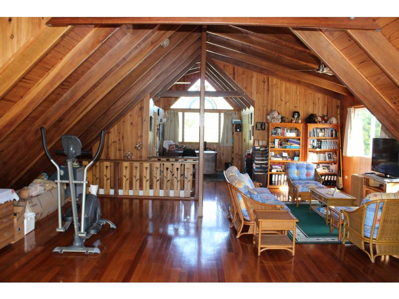 124 Horseshoe Bay Rd, Horseshoe Bay QLD 4819