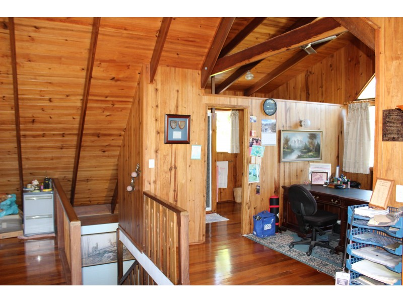 124 Horseshoe Bay Rd, Horseshoe Bay QLD 4819