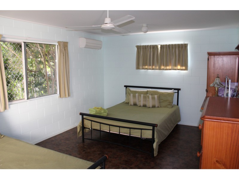 124 Horseshoe Bay Rd, Horseshoe Bay QLD 4819