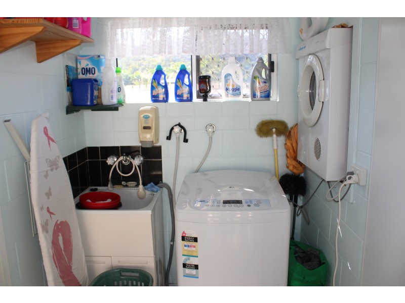 124 Horseshoe Bay Rd, Horseshoe Bay QLD 4819