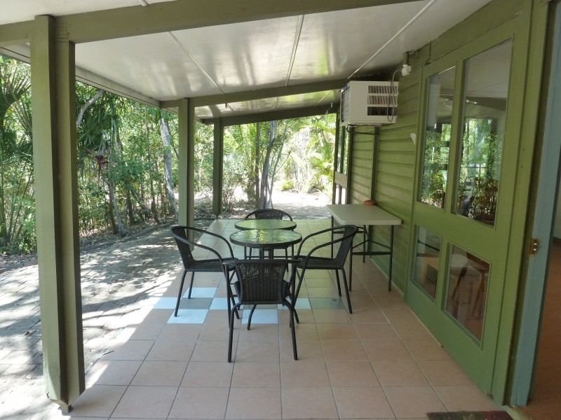 15 Winifred St, Nelly Bay QLD 4819