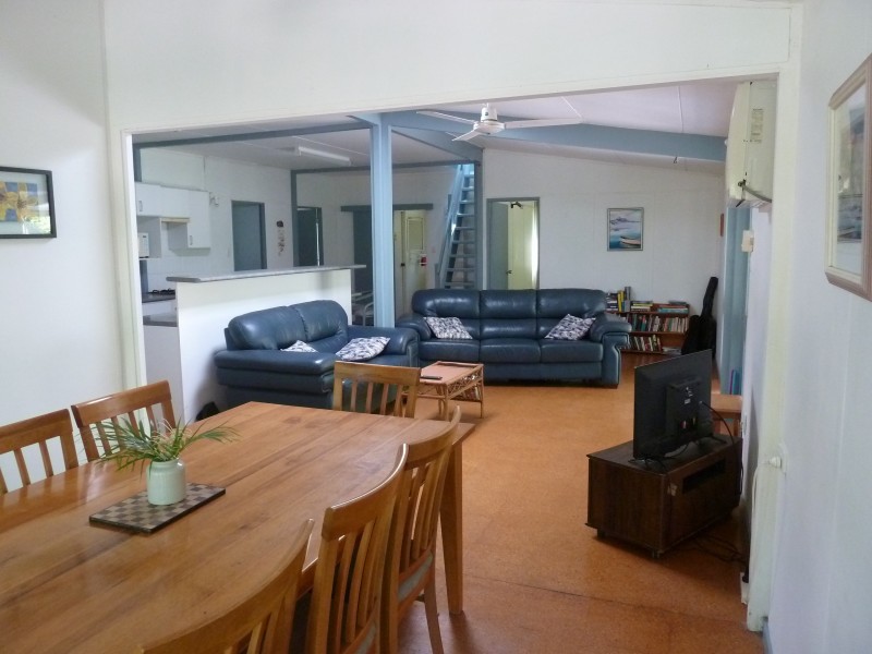 15 Winifred St, Nelly Bay QLD 4819