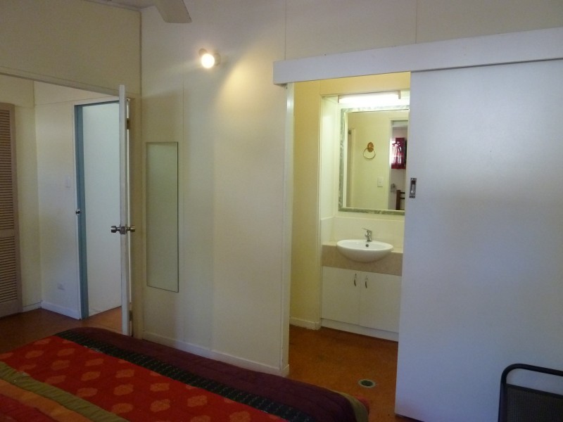 15 Winifred St, Nelly Bay QLD 4819