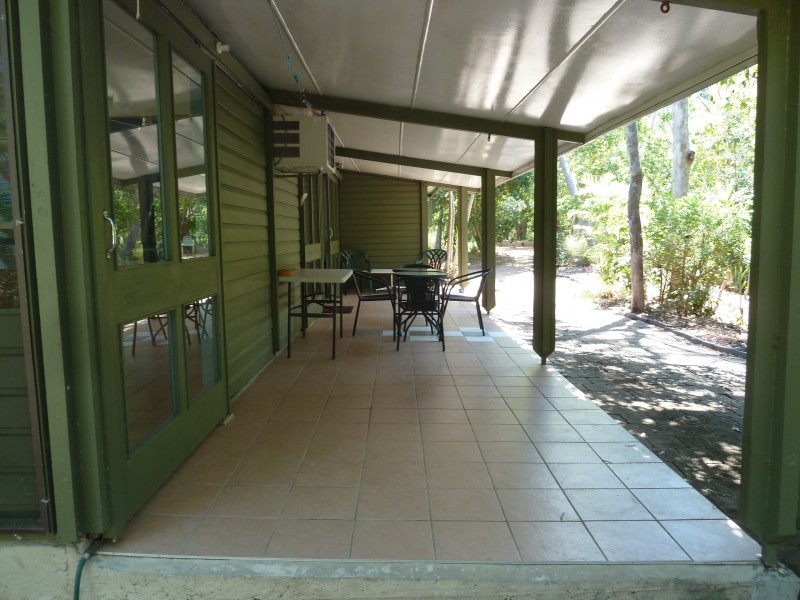 15 Winifred St, Nelly Bay QLD 4819