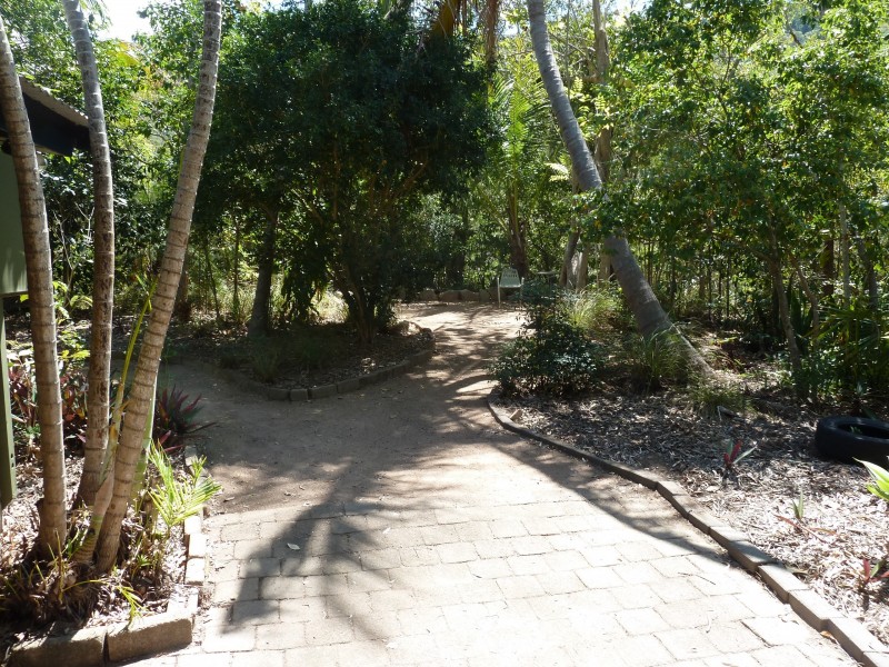 15 Winifred St, Nelly Bay QLD 4819