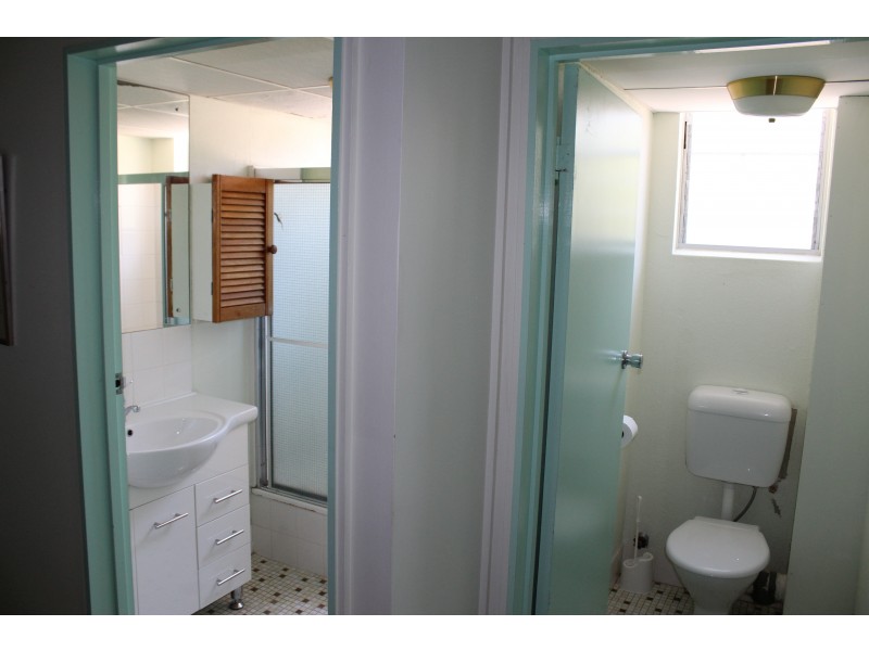 2/5 Cook Rd, Arcadia QLD 4819