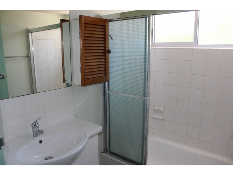 2/5 Cook Rd, Arcadia QLD 4819