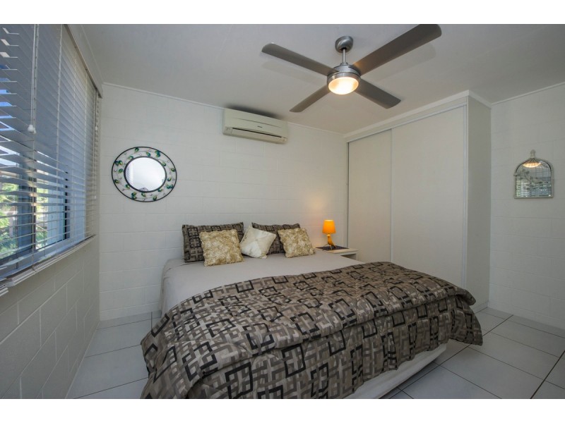 32 Marine Pde, Arcadia QLD 4819