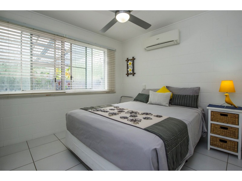 32 Marine Pde, Arcadia QLD 4819