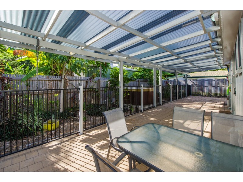 32 Marine Pde, Arcadia QLD 4819