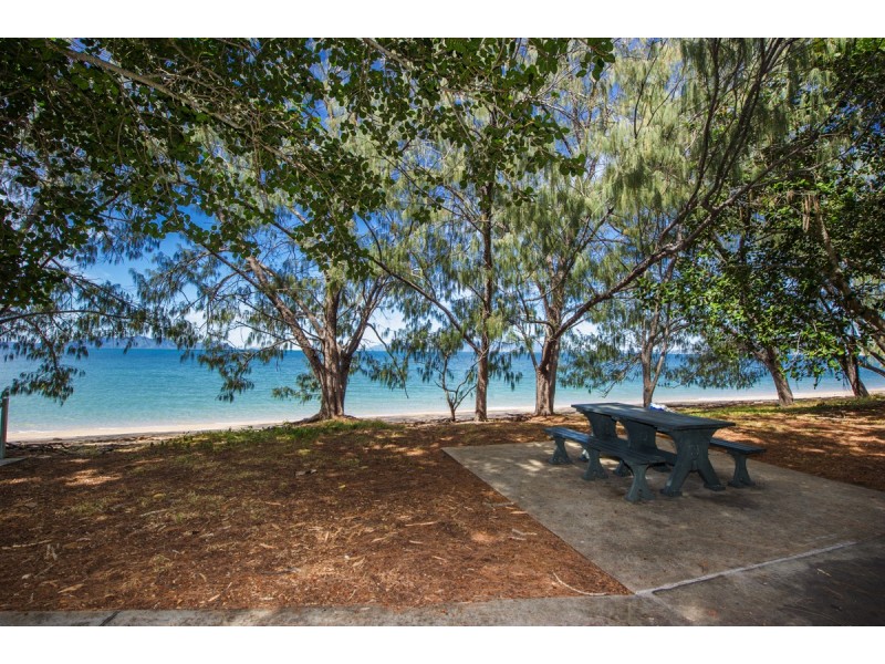 32 Marine Pde, Arcadia QLD 4819