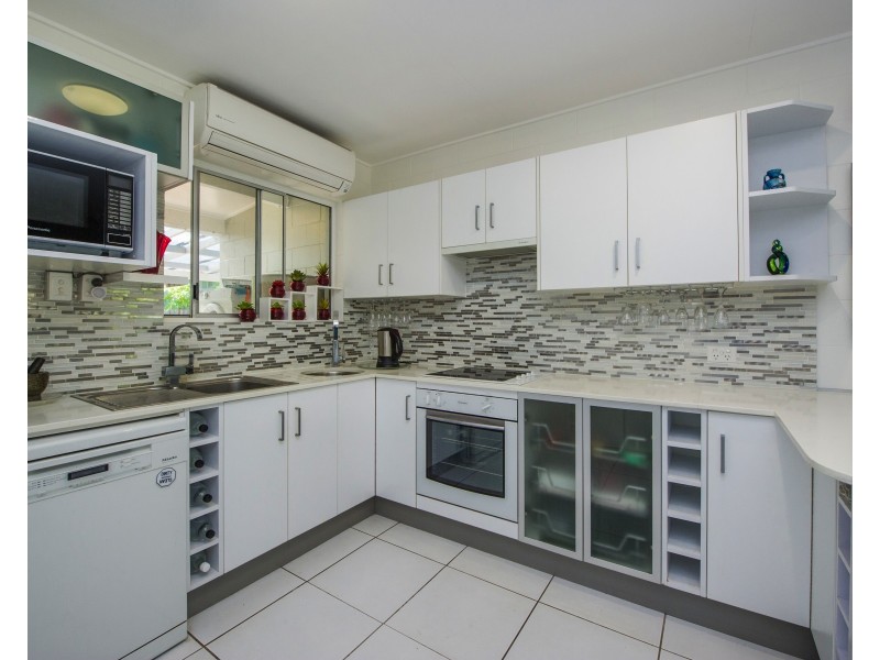 32 Marine Pde, Arcadia QLD 4819