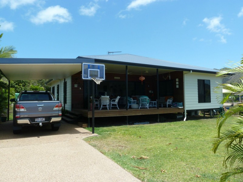 94 Gifford St, Horseshoe Bay QLD 4819