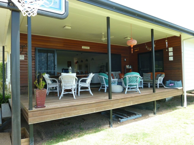 94 Gifford St, Horseshoe Bay QLD 4819