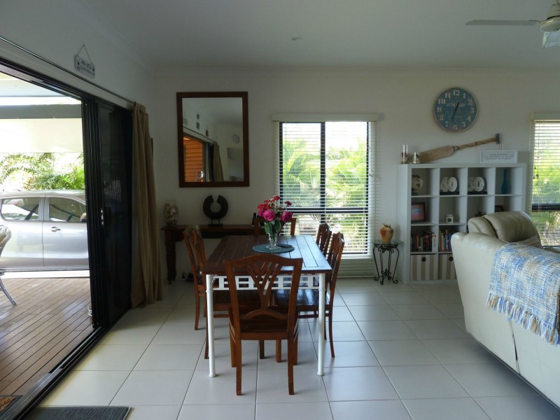 94 Gifford St, Horseshoe Bay QLD 4819