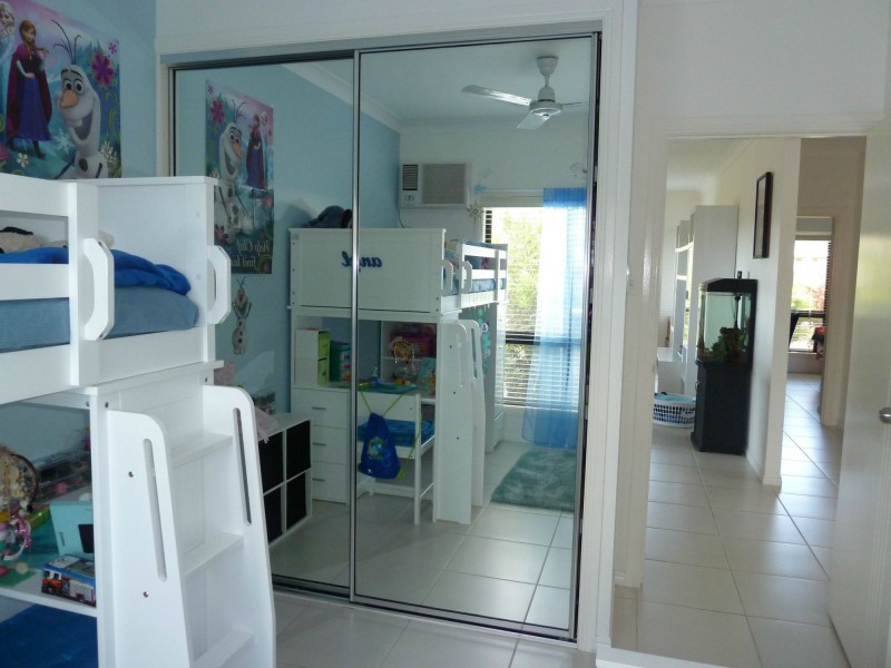 94 Gifford St, Horseshoe Bay QLD 4819