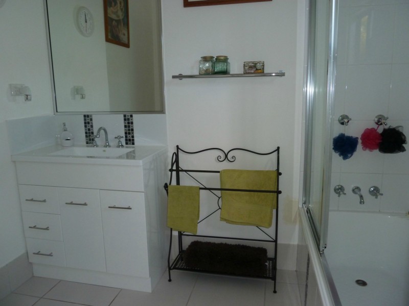 94 Gifford St, Horseshoe Bay QLD 4819