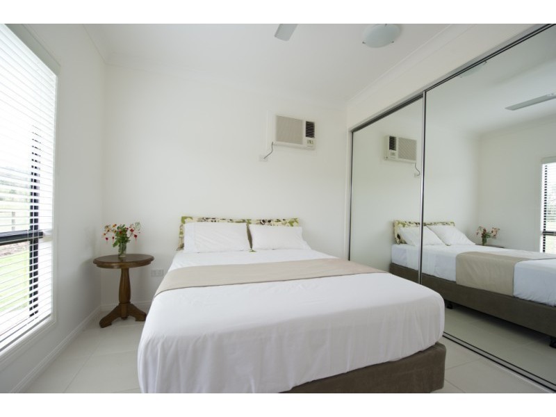 94 Gifford St, Horseshoe Bay QLD 4819