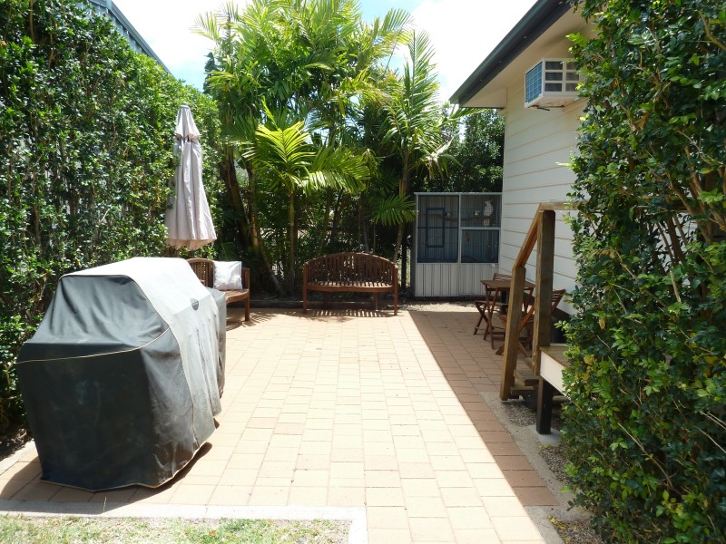 94 Gifford St, Horseshoe Bay QLD 4819