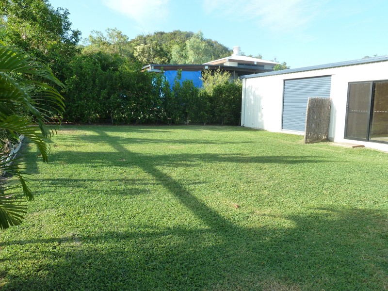 94 Gifford St, Horseshoe Bay QLD 4819