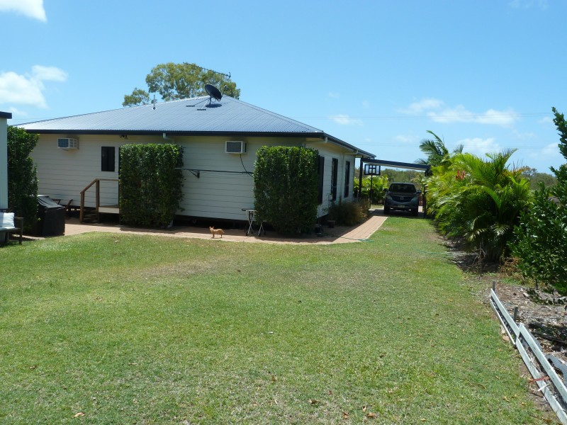 94 Gifford St, Horseshoe Bay QLD 4819