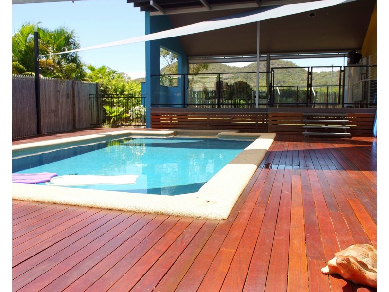 10 Bayside Ct, Horseshoe Bay QLD 4819