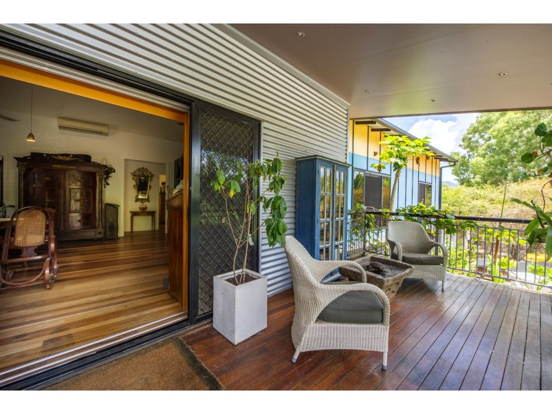 10 Bayside Ct, Horseshoe Bay QLD 4819