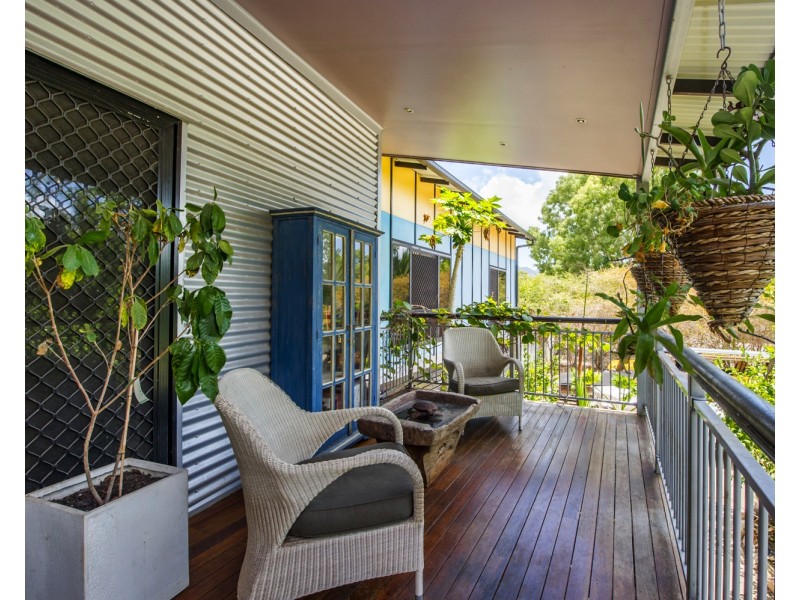 10 Bayside Ct, Horseshoe Bay QLD 4819