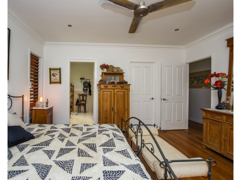 10 Bayside Ct, Horseshoe Bay QLD 4819