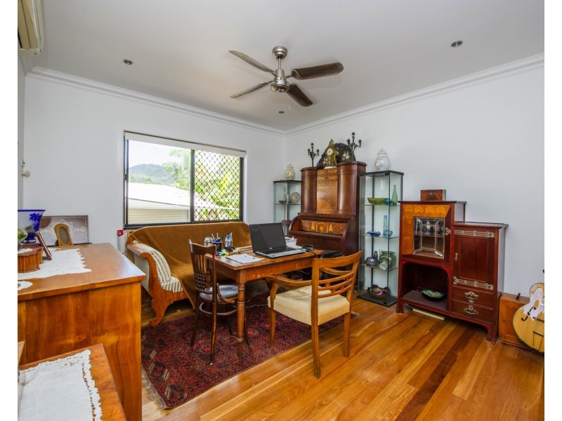 10 Bayside Ct, Horseshoe Bay QLD 4819