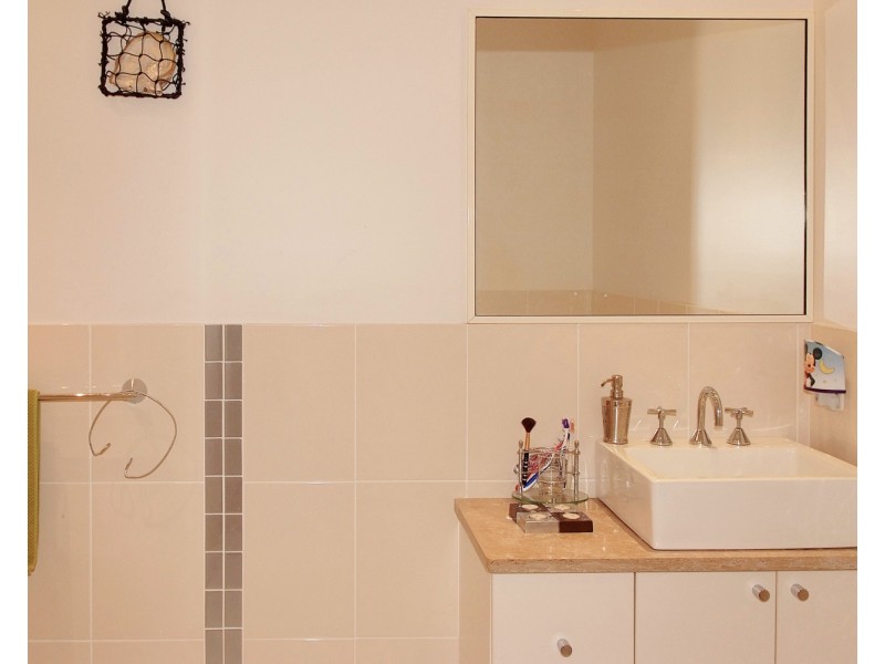 10 Bayside Ct, Horseshoe Bay QLD 4819