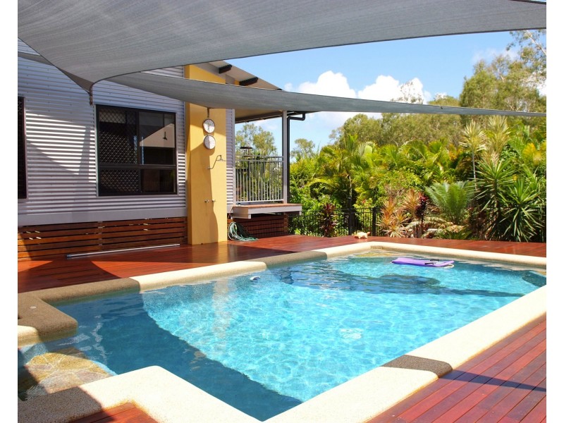 10 Bayside Ct, Horseshoe Bay QLD 4819
