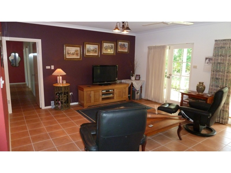 36 Elena St, Nelly Bay QLD 4819