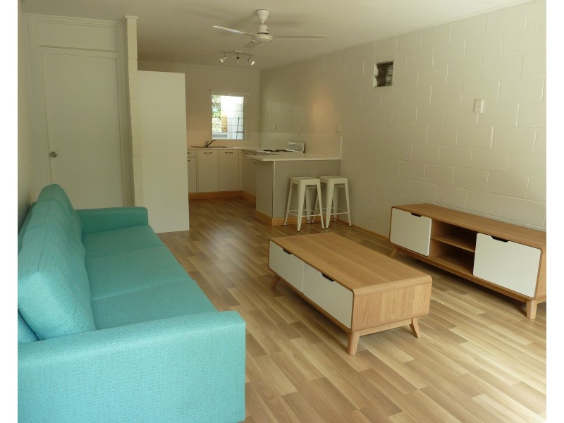 2/9 Kirk St, Nelly Bay QLD 4819