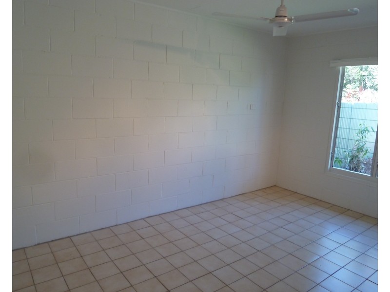 2/9 Kirk St, Nelly Bay QLD 4819