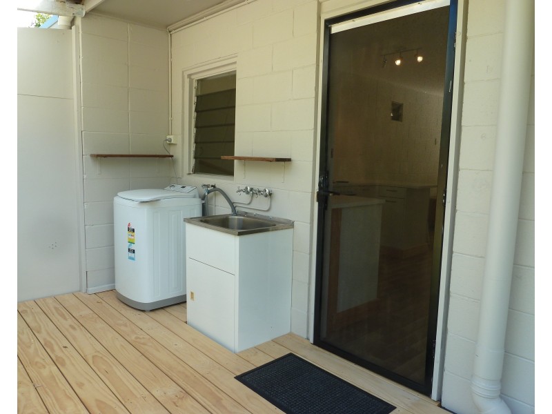 2/9 Kirk St, Nelly Bay QLD 4819