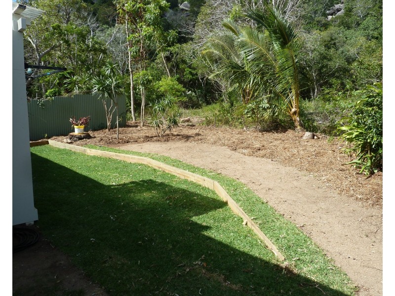 2/9 Kirk St, Nelly Bay QLD 4819