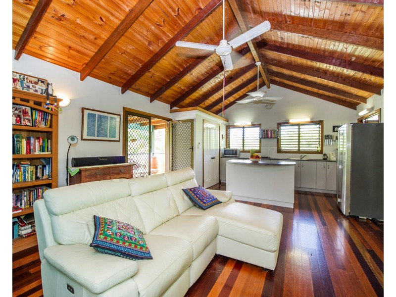 31 Nerita Cres, Nelly Bay QLD 4819