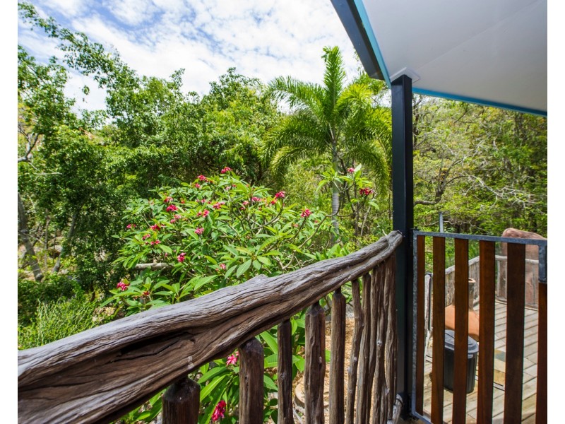 31 Nerita Cres, Nelly Bay QLD 4819