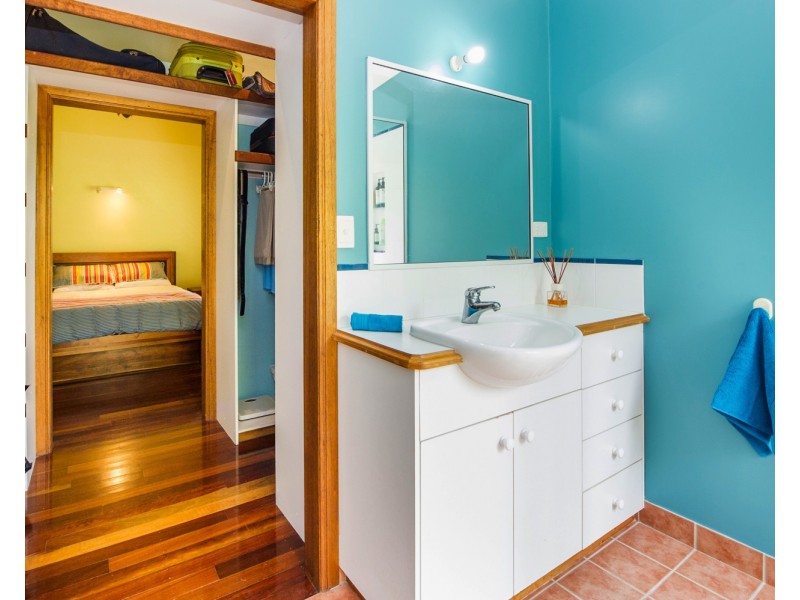 31 Nerita Cres, Nelly Bay QLD 4819