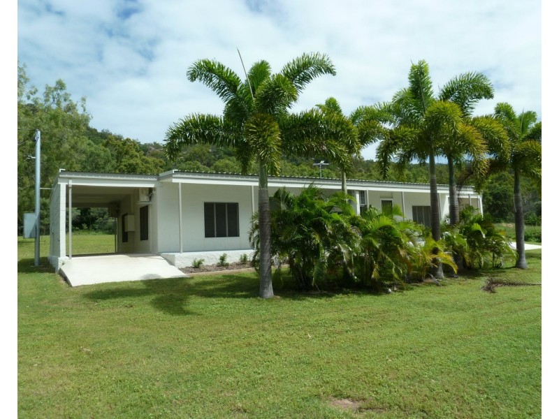 2/119 Horseshoe Bay Road, Horseshoe Bay QLD 4819