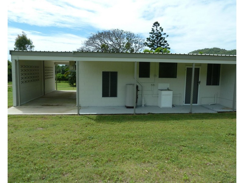 2/119 Horseshoe Bay Road, Horseshoe Bay QLD 4819