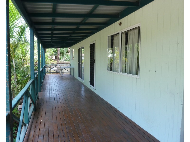 52 Sooning St, Nelly Bay QLD 4819